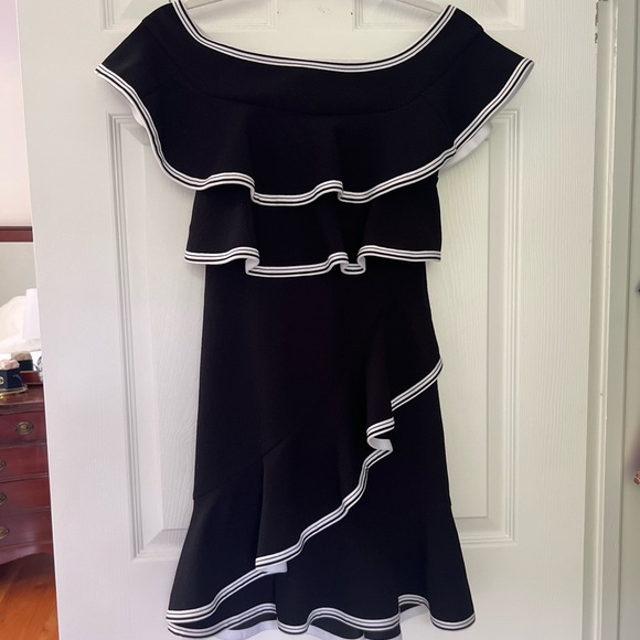 Rebecca Valance Off-the-Shoulser Ruffle Dress in Black - Picture 3 of 9